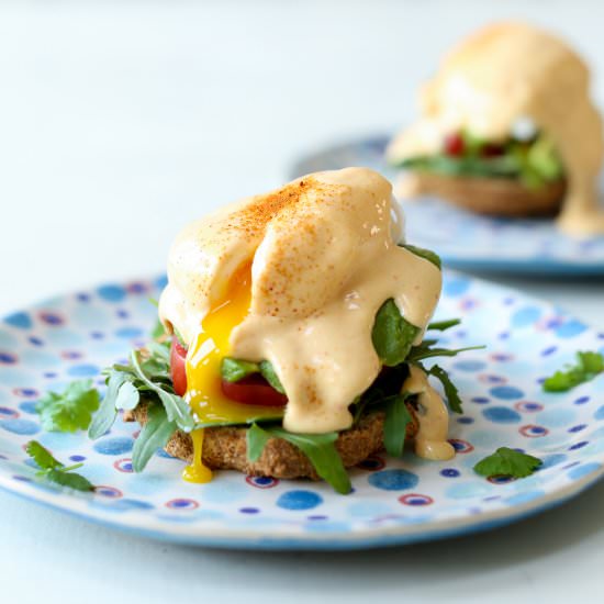 Low-Carb California Eggs Benedict