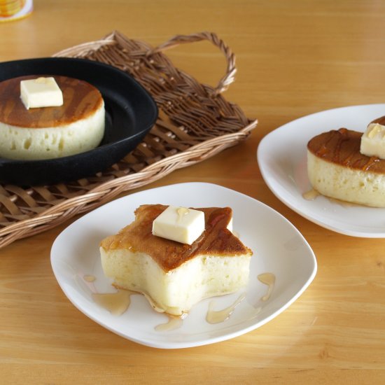 Thick and Fluffy Japanese Pancakes