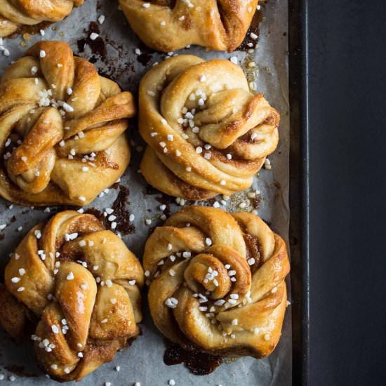 The Best Vegan Cinnamon Buns