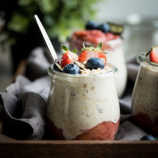 Overnight Oats w/ Rhubarb Compote