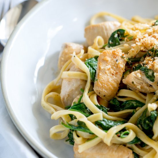 Chicken, Spinach, and Garlic Pasta