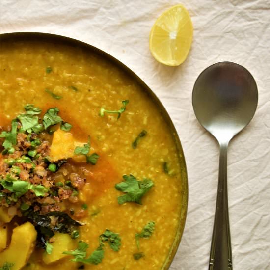 Masala Khichadi with Potato Gravy