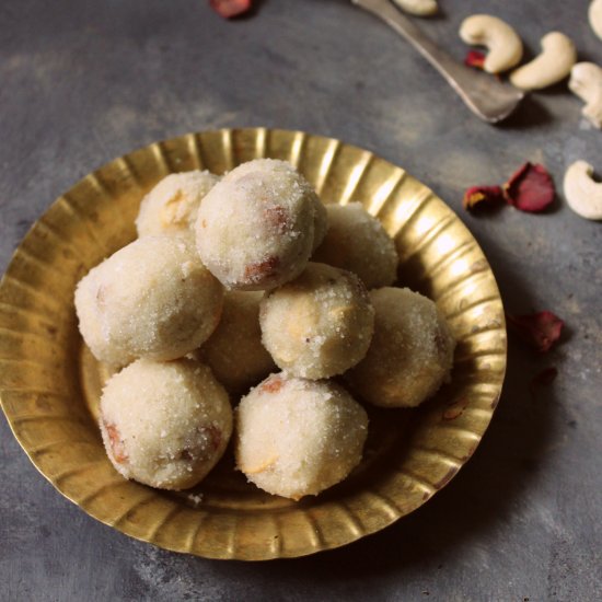 Aval Ladoo / Poha Laddu