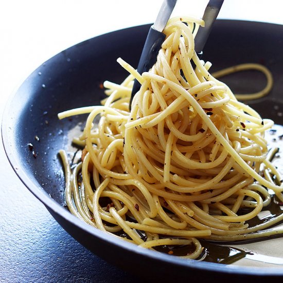 Aglio, Oglio é Peperoncino Pasta