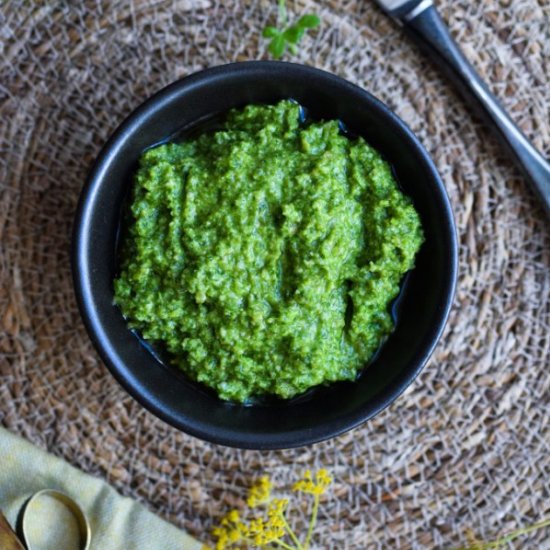 Lovage pesto