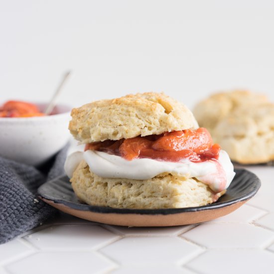 Scones with Roasted peaches