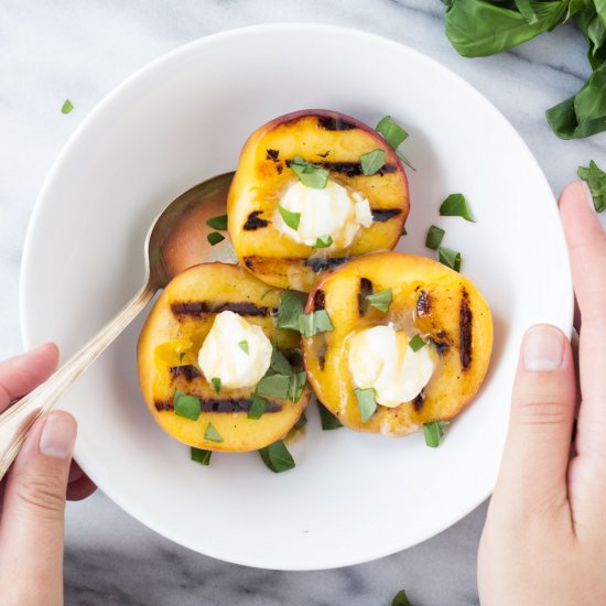 Mascarpone Grilled Peaches w/ Honey