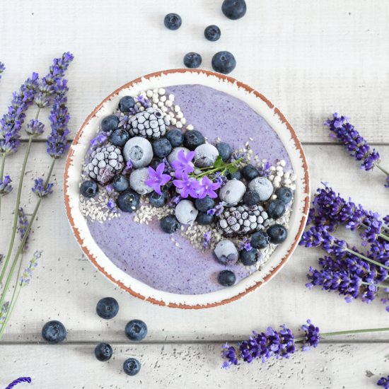 Creamy blueberry smoothie