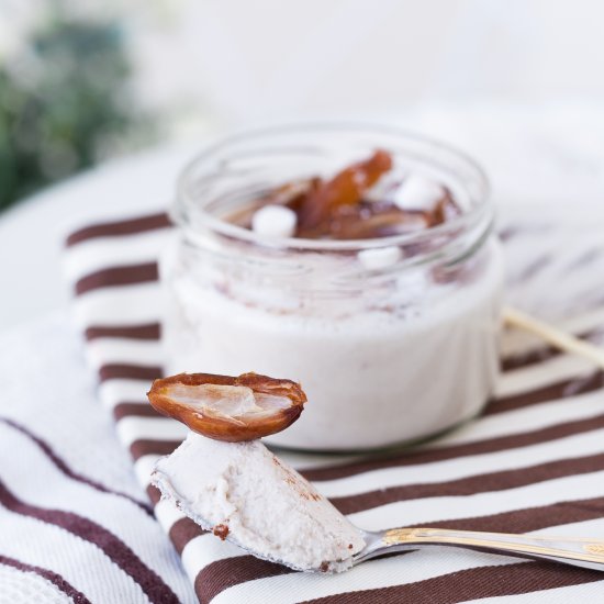 Healthy Coconut & Dates Mousse