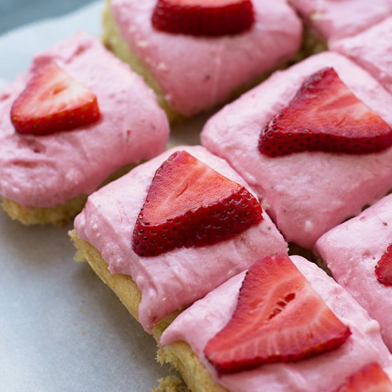 Strawberry Sugar Cookie Bars