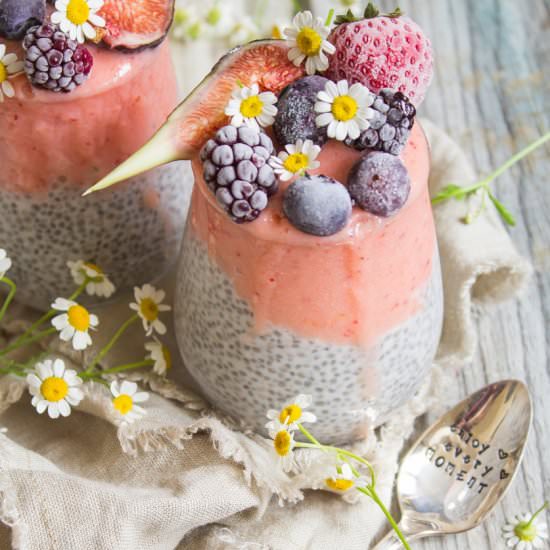 Strawberry Peach Chia Pudding