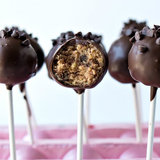 Chocolate Chip Cookie Cake Pops