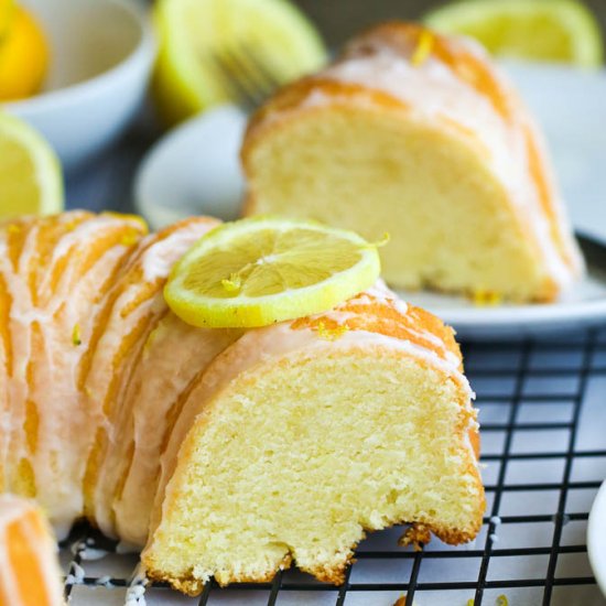 Lemon Sour Cream Pound Cake