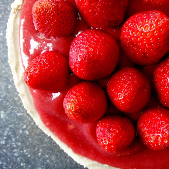 Raw Vegan Strawberry Cheesecake