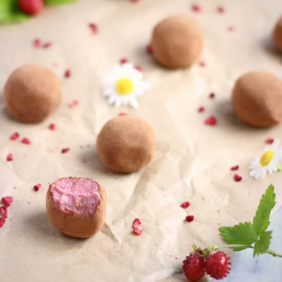 Vegan Strawberry Chocolate Truffles