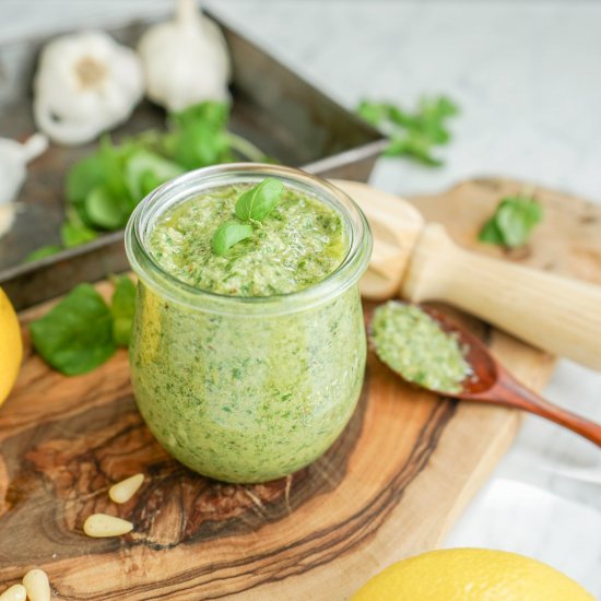 Simple Fresh Vegan Pesto