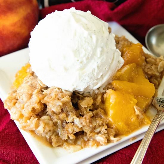 Crock Pot Peach Cobbler