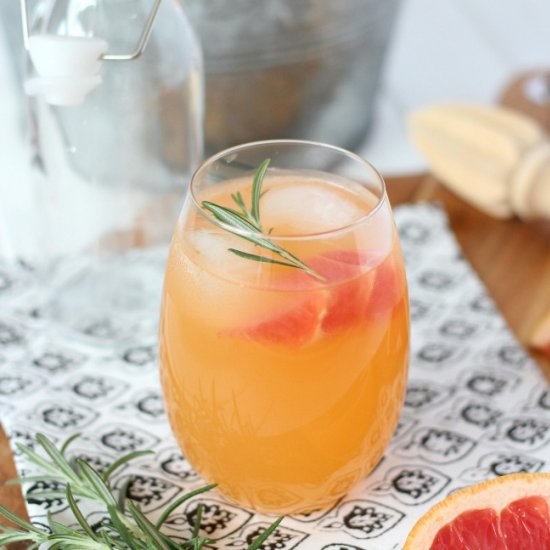 Rosemary Grapefruit Spritzer