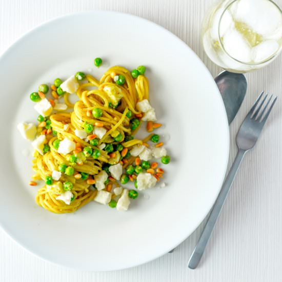 Pesto Spaghetti Peas & Goat Cheese