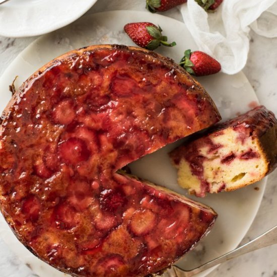 UPSIDE DOWN STRAWBERRY CAKE