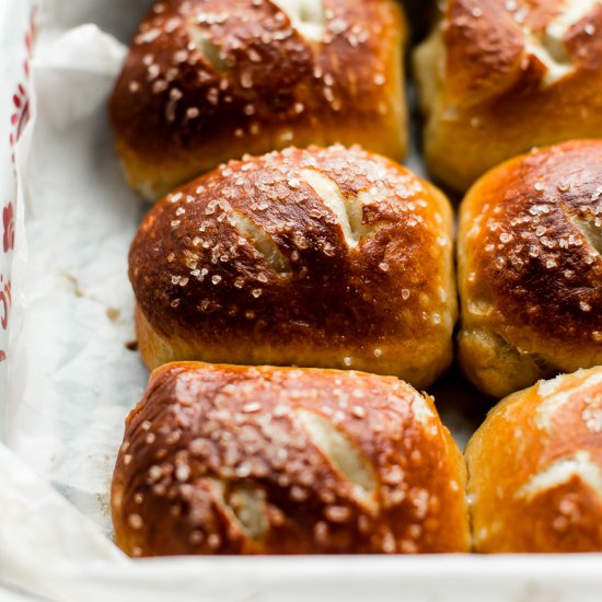 Easy Pretzel Rolls