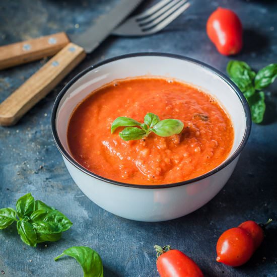 Simple Tomato Pasta Sauce