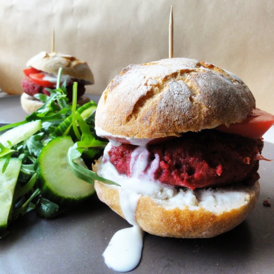 Vegan Beetroot Burgers