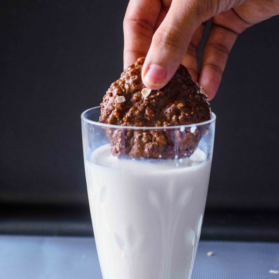 OATMEAL WALNUT CHEWY COOKIES