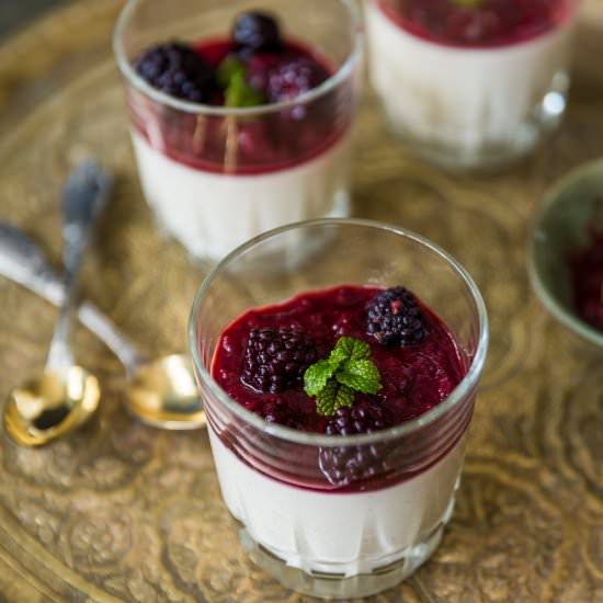 Vanilla buttermilk panna cotta