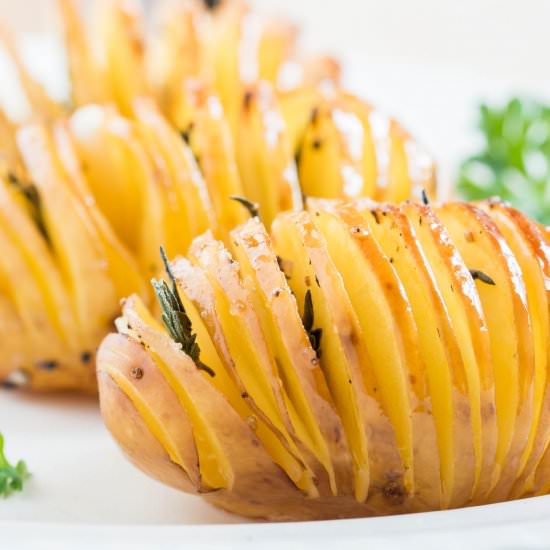 Vegan Hasselback Potatoes