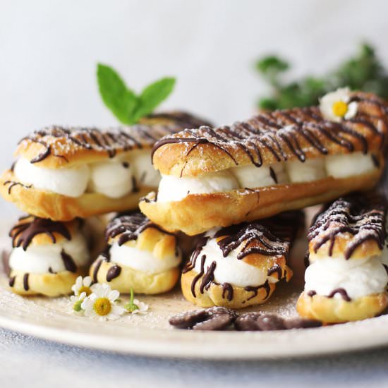 Mint Chocolate Chip Éclairs