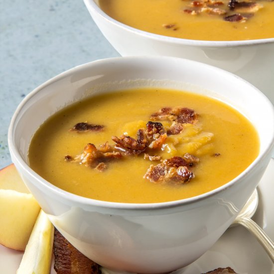 Butternut Squash Apple Bacon Soup