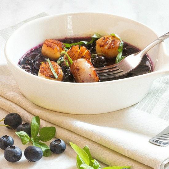 Seared Scallops in Blueberry Sauce