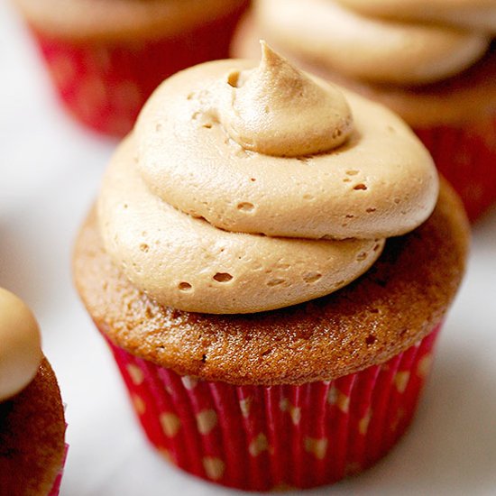 Root beef float cupcakes