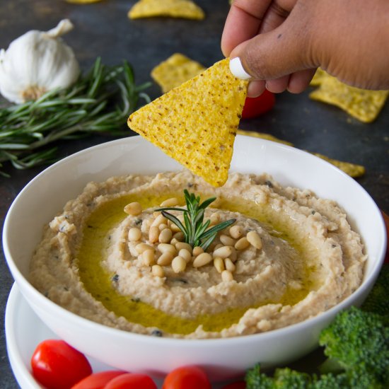 GARLIC & ROSEMARY WHITE BEAN DIP