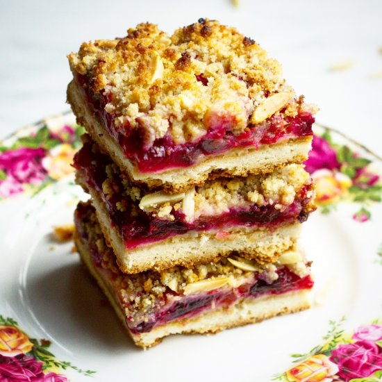 Plum Squares with Almond Crumble