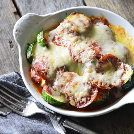 15-Minute Low-Carb Zucchini Pizza Bake