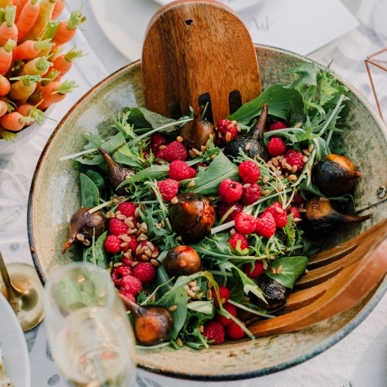 Roasted Beet, Mixed Greens & Berries