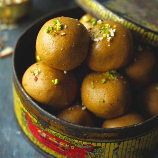 Besan Ladoo