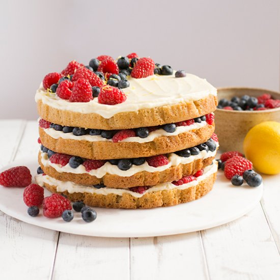 Blueberry and raspberry naked cake