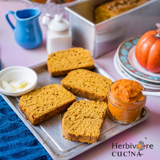 Super Quick Eggless Pumpkin Bread