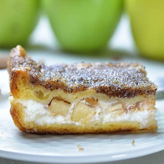 Easy Apple Cheesecake Bars