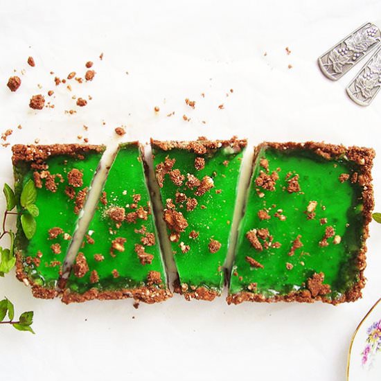 Mint and White Chocolate No Bake Bars