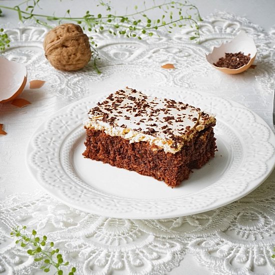 Walnuts Brownie with Crispy Glaze