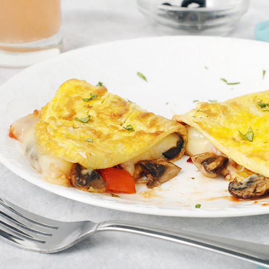 Quick Veggie Pizza Omelet