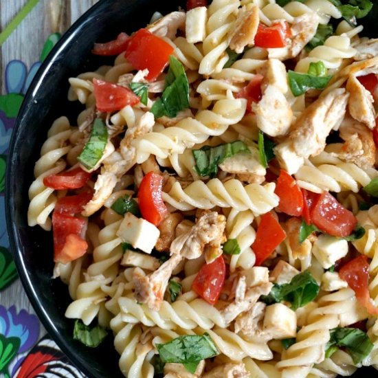 Chicken Caprese Pasta Salad