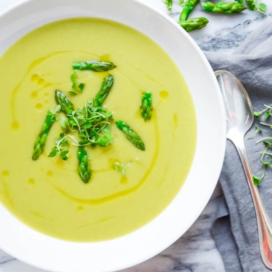 Creamy Asparagus Sunchoke Soup