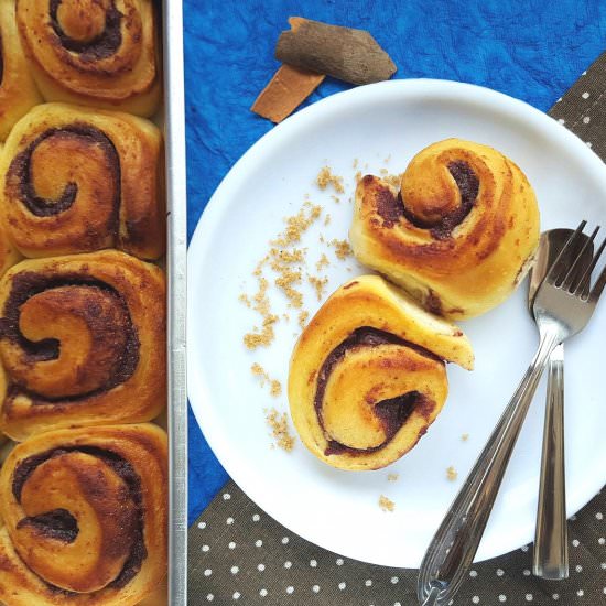 Eggless Fig Honey Cinnamon Rolls