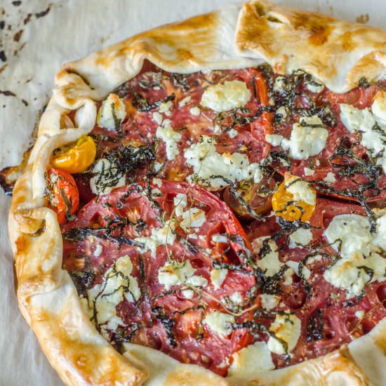 Tomato & Caramelize Onion Galette