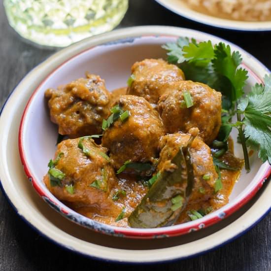 Creamy Panang Curry Meatballs